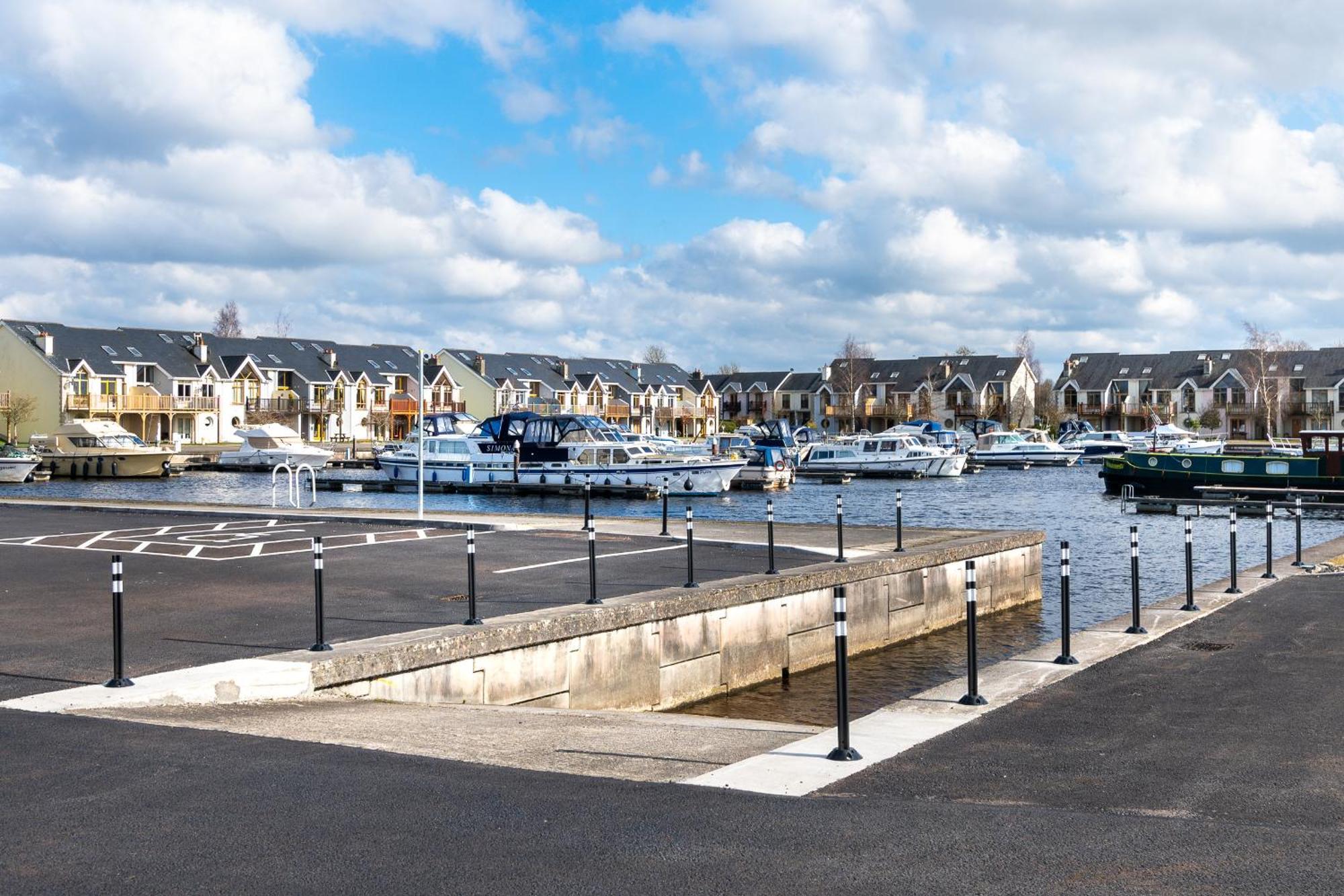 Shannonside - Stylish 5 Bed Marina Home & 40Ft Mooring Termonbarry Kültér fotó